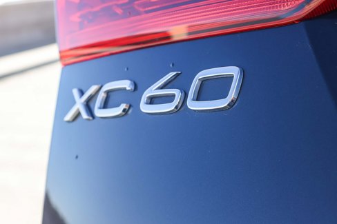 Used 2023 Volvo XC60 B6 Ultimate w/ Protection Package Premier image 25