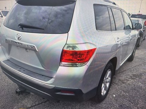 Used 2012 Toyota Highlander SE image 4