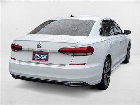 Used 2022 Volkswagen Passat 2.0T SE image 5