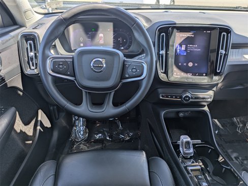 Certified 2023 Volvo XC40 B5 Plus image 16