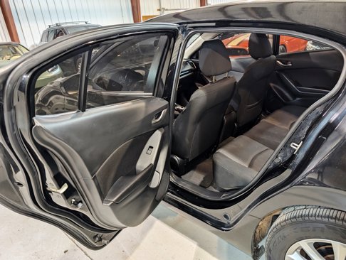Used 2016 MAZDA MAZDA3 i Touring image 18