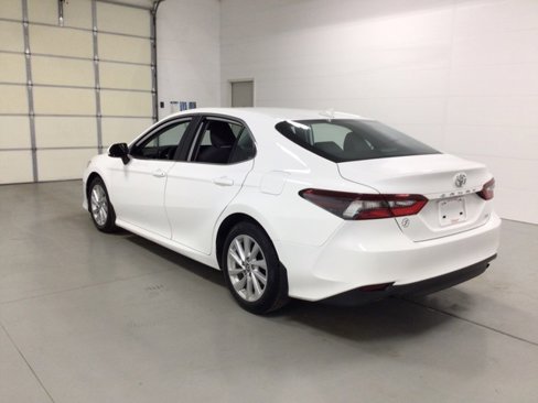 Used 2023 Toyota Camry LE image 6