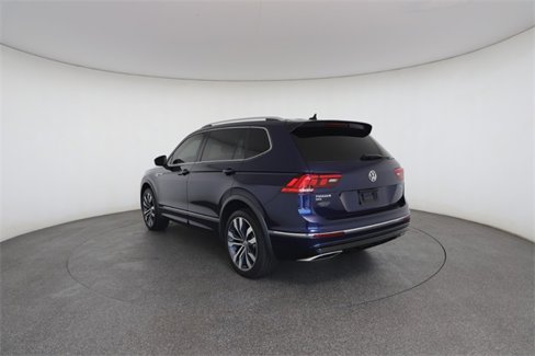 Used 2021 Volkswagen Tiguan SEL Premium R-Line image 12