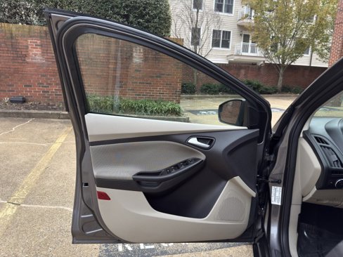 Used 2014 Ford Focus SE image 10