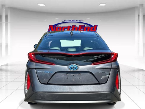 Used 2020 Toyota Prius Prime XLE image 5