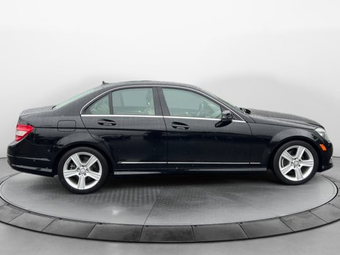 Used 2011 Mercedes-Benz C 300 4MATIC Sedan image 8