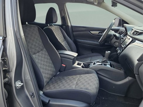 Used 2020 Nissan Rogue Sport SV image 10