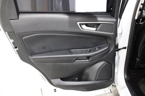 Used 2022 Ford Edge SEL image 16