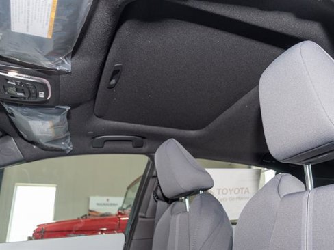 New 2025 Toyota Corolla SE image 17