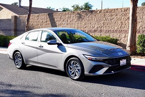 Certified 2024 Hyundai Elantra SEL image 6