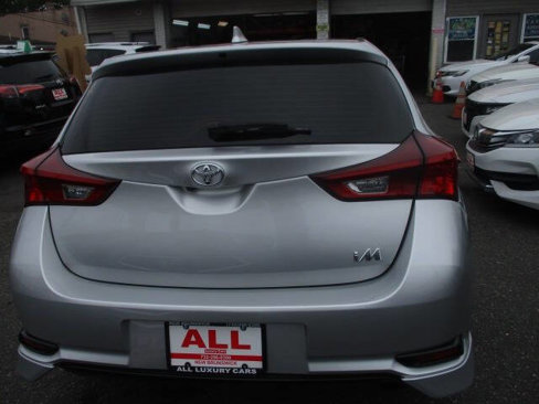 Used 2017 Toyota Corolla iM image 4