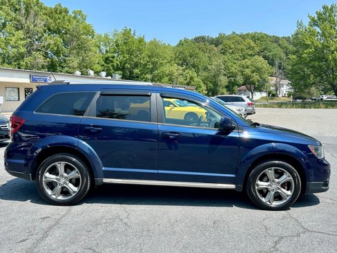 Used 2017 Dodge Journey Crossroad w/ Popular Equipment Group image 9