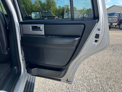Used 2016 Ford Expedition Limited image 18