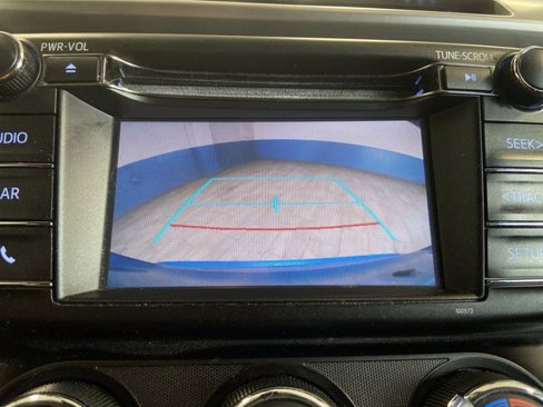 Used 2018 Toyota RAV4 LE image 8