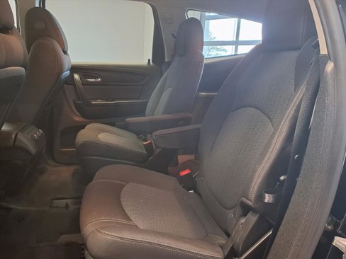 Used 2017 Chevrolet Traverse LT w/ Style and Technology Package image 10
