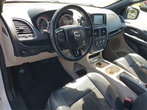 Used 2019 Dodge Grand Caravan SXT image 21
