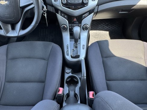 Used 2013 Chevrolet Cruze LT image 20
