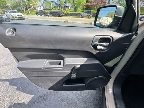 Used 2017 Jeep Patriot Sport image 16