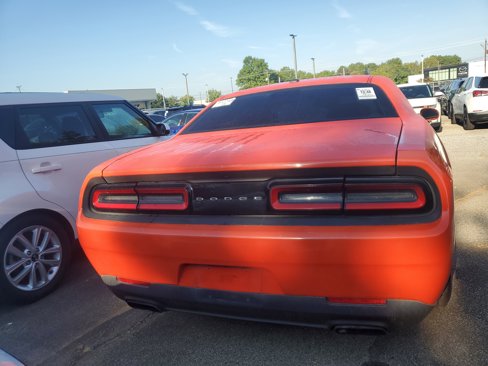 Used 2017 Dodge Challenger SXT image 5