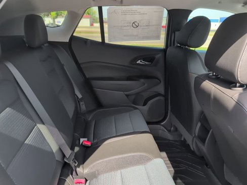 New 2025 Chevrolet Trax LT w/ LT Convenience Package image 26