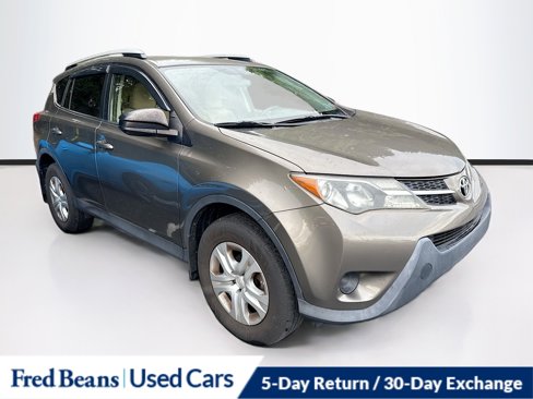 Used 2013 Toyota RAV4 LE image 1
