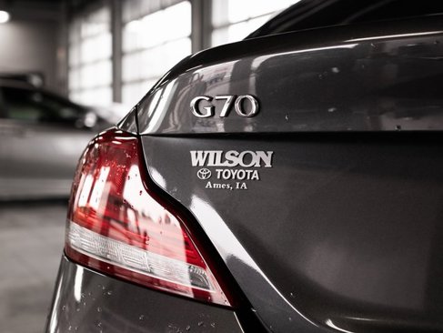 Used 2019 Genesis G70 2.0T Advanced image 7