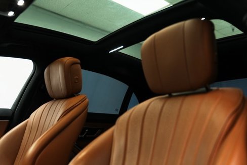 Used 2022 Mercedes-Benz S 580 4MATIC Sedan w/ AMG Line Package image 19