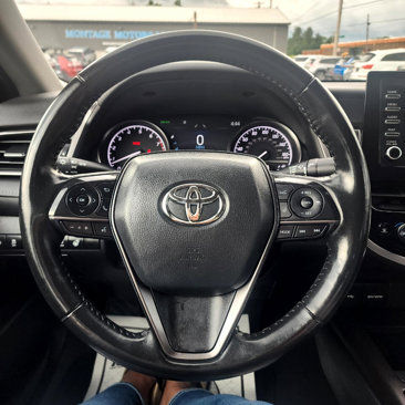 Used 2023 Toyota Camry SE image 17