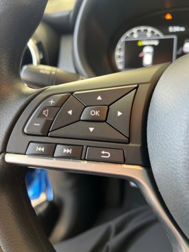 Used 2023 Nissan Kicks SV image 27