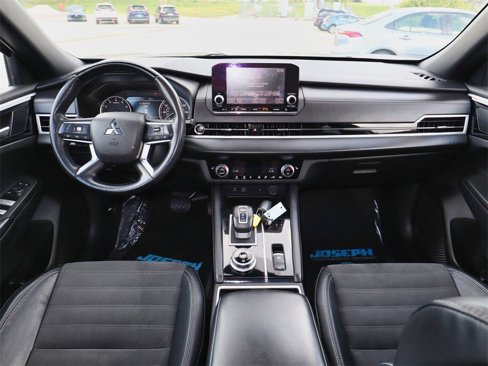 Used 2022 Mitsubishi Outlander SEL Black Edition image 18