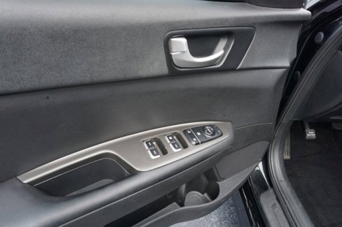 Used 2020 Kia Optima LX image 27