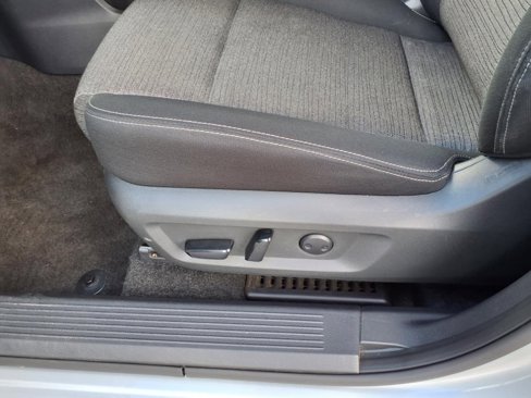 Used 2023 Nissan Rogue SV image 9