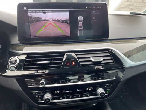 Used 2022 BMW 530e w/ Premium Package image 20