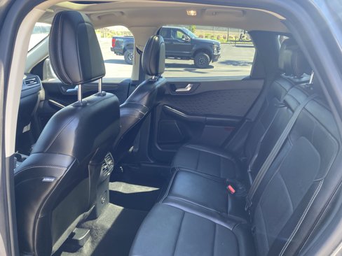 Used 2020 Ford Escape Titanium image 10