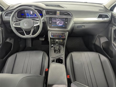 Used 2022 Volkswagen Tiguan SE image 15