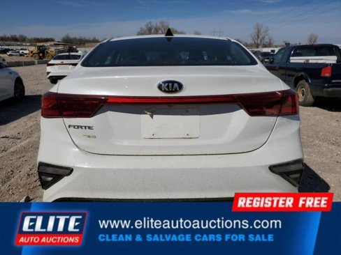 Used 2021 Kia Forte LXS image 12