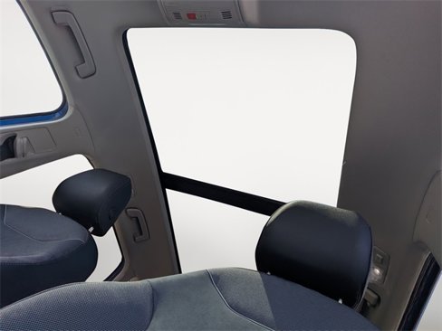 New 2025 Volkswagen Taos SE image 22