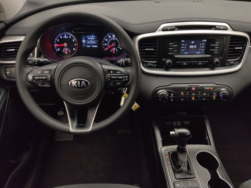 Used 2018 Kia Sorento LX image 22