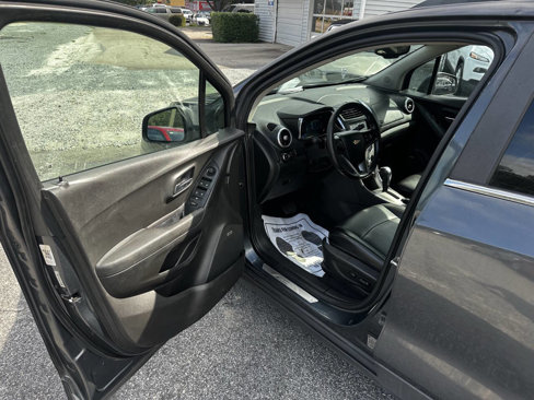 Used 2016 Chevrolet Trax LTZ image 11