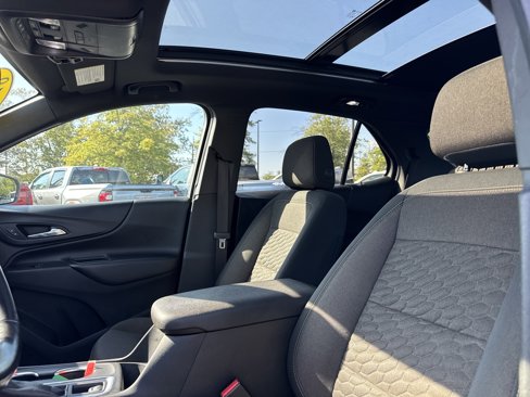 Used 2018 Chevrolet Equinox LT w/ Sun & Infotainment Package image 26