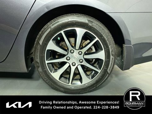Used 2015 Acura TLX w/ Technology Package image 5