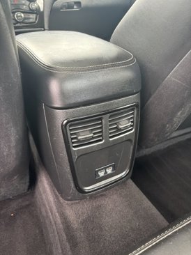Used 2018 Chrysler 300 S image 15