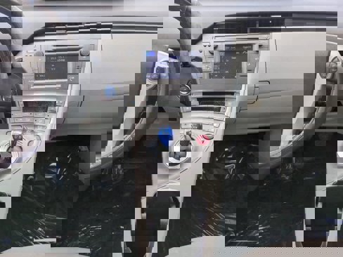Used 2013 Toyota Prius Two image 17