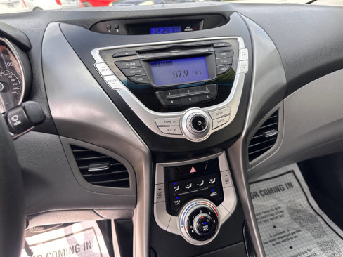 Used 2013 Hyundai Elantra GLS image 13