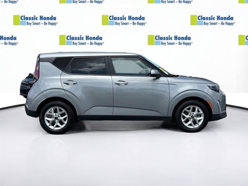 Used 2024 Kia Soul LX w/ Option Group 015 image 9