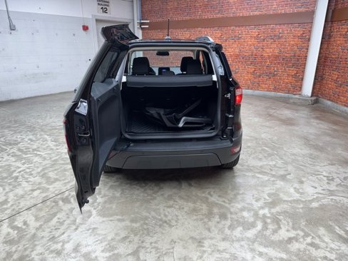 Certified 2021 Ford EcoSport SE w/ SE Appearance Package image 26