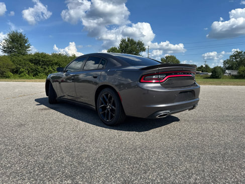Used 2020 Dodge Charger SXT w/ Blacktop Package image 5