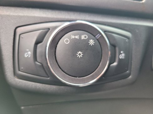 Used 2017 Ford Fusion SE w/ Fusion SE Technology Package image 21