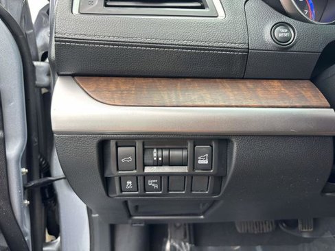 Used 2018 Subaru Outback 2.5i Limited image 17