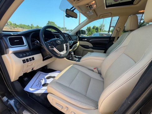 Used 2015 Toyota Highlander Limited image 17